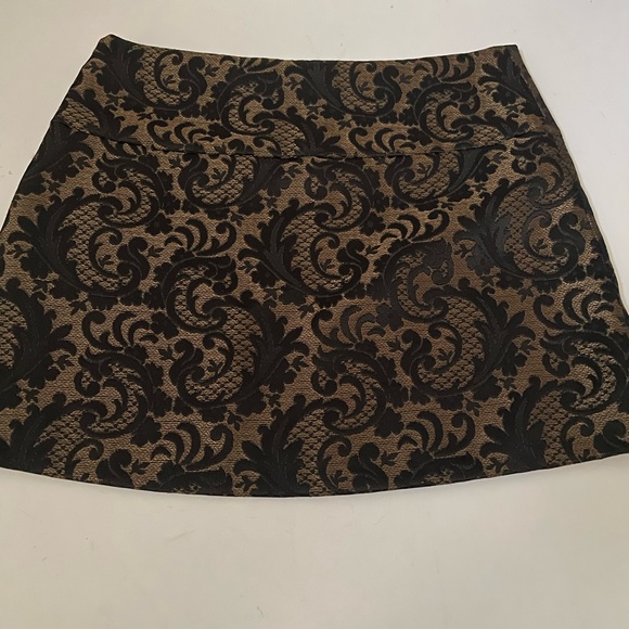 Kookai Brocade Mini Skirt Size 2 - Picture 2 of 5